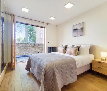 5 bedroom semi-detached house to rent - Photo 2