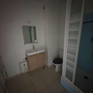 Location Appartement 1 pièce 23m² - Photo 2