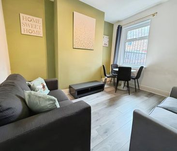4 bedroom terraced house to rent - Photo 6