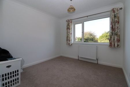 Colne View, CO16, Property for rent - Photo 3