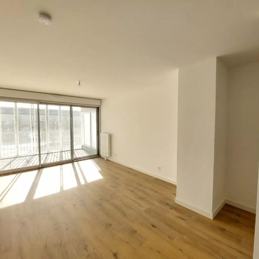 location Appartement T2 DE 42.31m² À FLEURY LES AUBRAIS - Photo 1