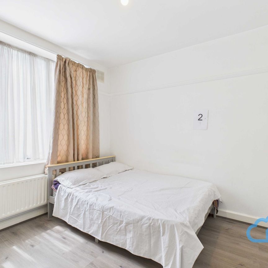 RM2 Woodstock Court | Lee | London | SE12 9HT - Photo 1