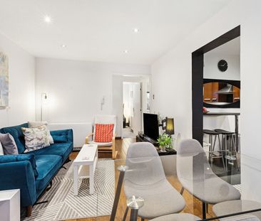 2 bed Flat To Let - Photo 1