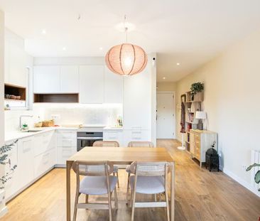 Carrer de Vilamarí, Barcelona, Catalonia 08015 - Photo 3