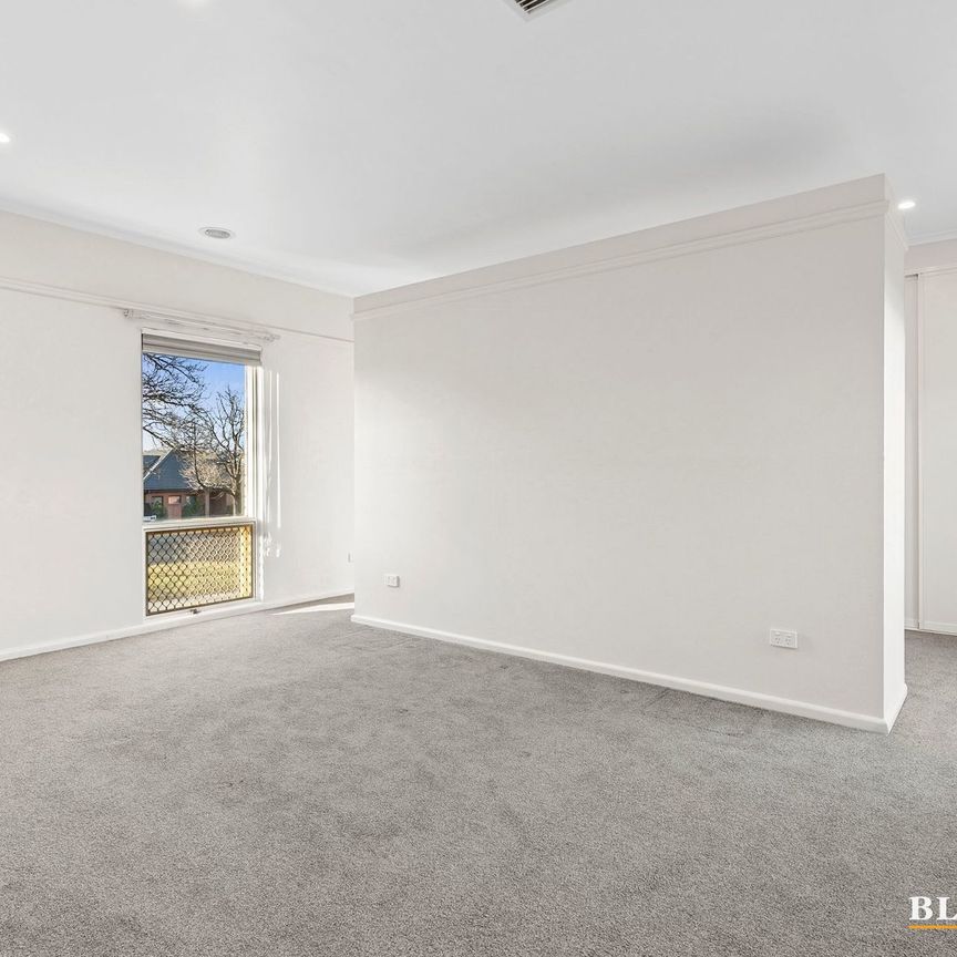 35 Mckinlay Street, Narrabundah ACT 2604 - House For Rent | Domain - Photo 1