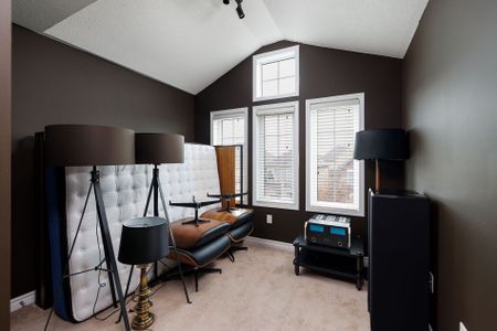 For Lease - 220 Sarah Cline Drive, Oakville, Ontario - Photo 2