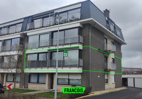 Zonnig gelegen appartement met 2 slaapkamers en garagebox te Oostkamp - Photo 1