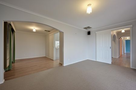 6 Keats Crescent, Whyalla Stuart - Photo 2