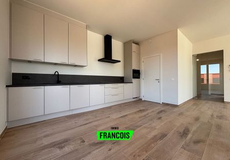 Lichtrijke penthouse met 2 slaapkamers in Sint-Lievens-Houtem - Photo 2