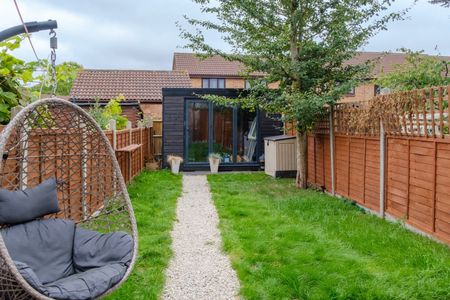 3 Bed Terraced House, Charnwood Road, SE25 - Photo 5