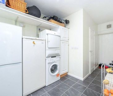 4 bedroom semi-detached house to rent - Photo 6