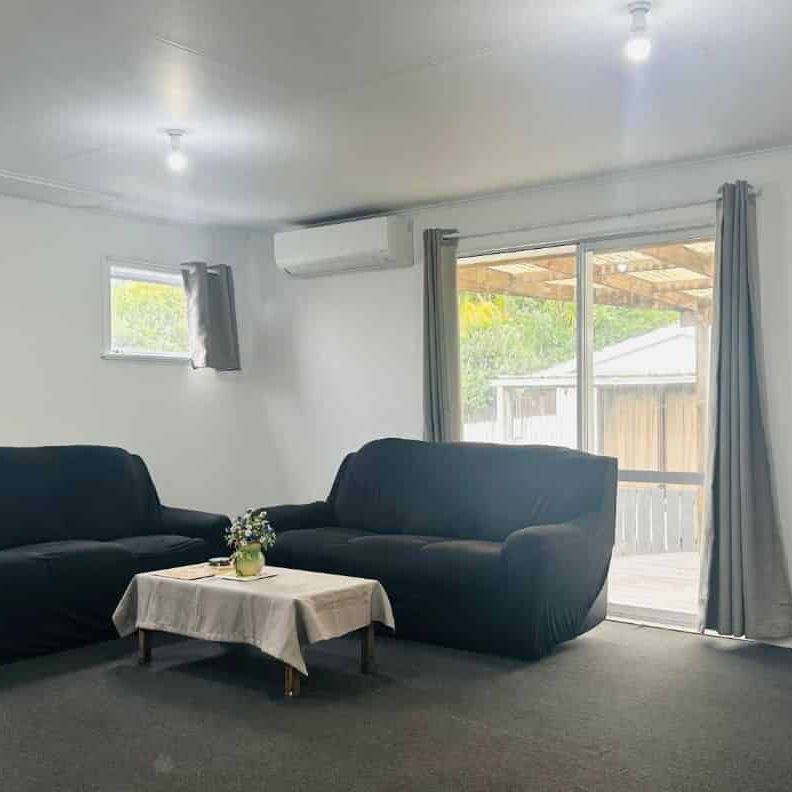 Spacious 4-Bedroom Family Home Ã¢ÂÂ Water & Internet Included - Photo 1