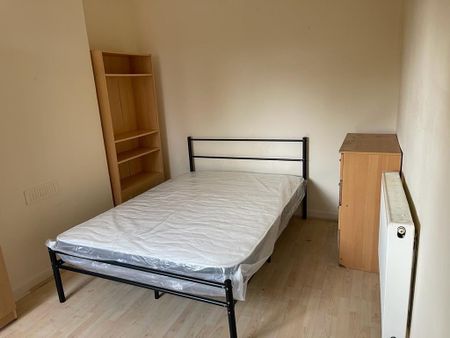 Room in a Shared House, Milton Road, LU1 - Photo 3