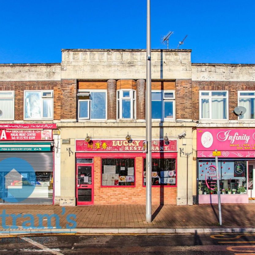 3 bed Flat for Rent - Photo 1