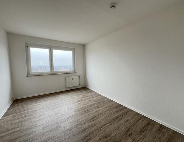 Traumhafte Aussicht vom Sonnenbalkon! Frisch saniert! - Foto 1