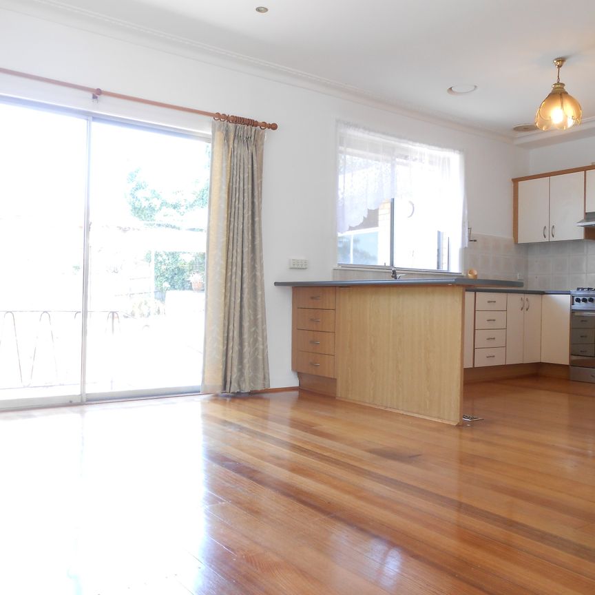42 Avonhurst Drive, Glen Waverley VIC 3150 - House For Rent | Domain - Photo 1