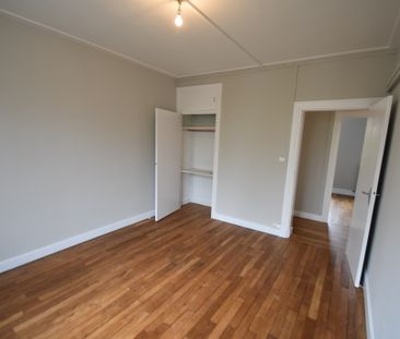 Location Appartement 4 pièces 86m² ST LO 50000 - Photo 4