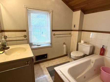 For Lease - 177 Niagara Boulevard, Fort Erie, Ontario - Photo 2