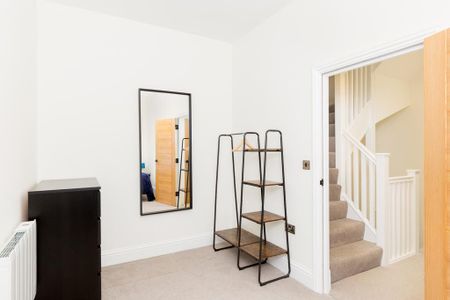 4 bedroom townhouse to rent - Photo 3