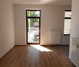 Schillerstr. 3, Wohnung 1 ~~~ Balkon, eigener Gartenanteil, Bad mit... - Foto 1