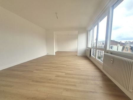 Location Appartement 3 pièces 80m² TOURCOING 59200 - Photo 2