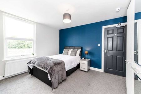 Brinington Road, Stockport - Photo 4