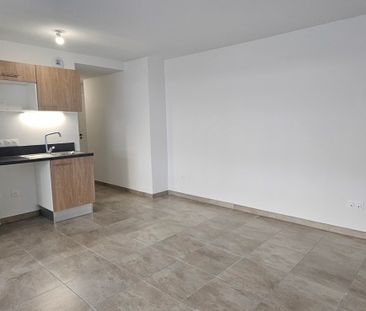 Location Appartement 2 pièces 43m² NIMES 30000 - Photo 4