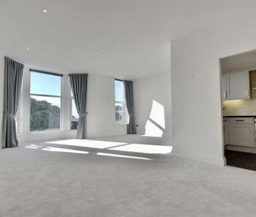 Solent Apartments, South Parade, Southsea, PO5 - Photo 4