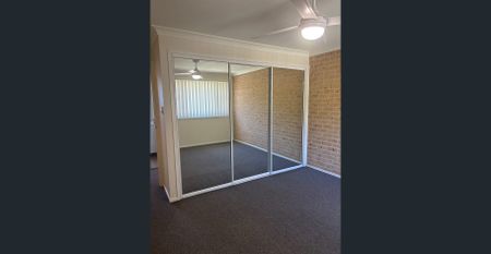 LOW MAINTENANCE & PRIVATE COURTYARD - Photo 2