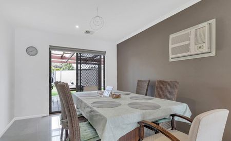 Spacious 3-Bedroom Home with Modern Amenities in Epping - Photo 3