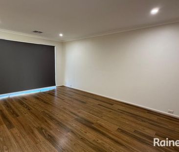 Freshly Renovated Family Home with 1-Bed Granny Flat - Photo 5