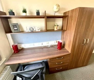 Ensuite Bedroom - Photo 6