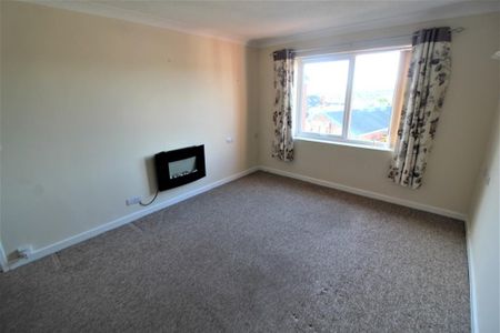 1 bedroom retirement property to rent - Photo 2