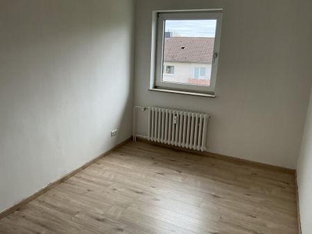 Tolle 3-Zimmer-Wohnung mit Balkon und neuem Tageslichtbadezimmer in Lüdenscheid Buckesfeld - Photo 3