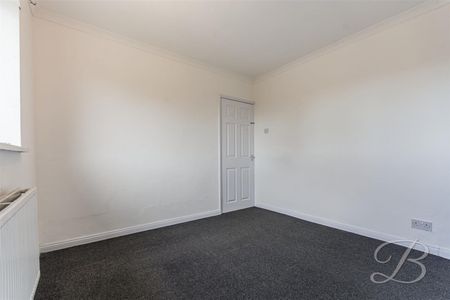 3 bedroom - Photo 4