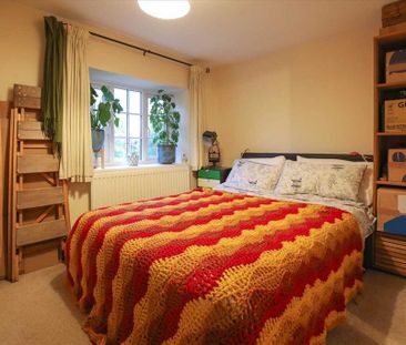 2 bedroom end of terrace house to rent - Photo 5