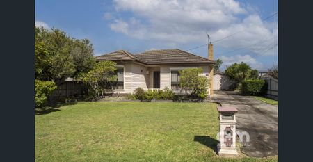 Large Family Home - Photo 4