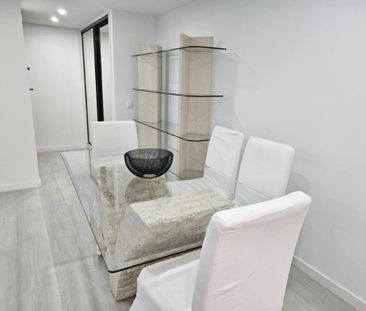 1 room luxury Apartment for rent in Cascais e Estoril, Portugal - Photo 2