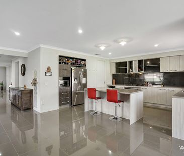 Double DELIGHT with a Big, Bold & Bright house! - Photo 5