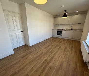 48 Dane Road, Sale - Photo 2
