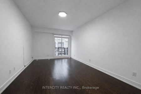 7 Brighton Place #8 - Photo 4