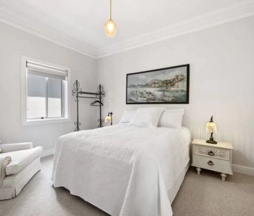 LUX 3 BEDROOM HOME OVERLOOKING SYDNEY HEADS AND DOUBLE BAY - FULLY ... - Photo 4