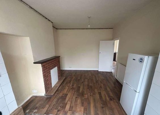 Chester Road, Ilford, Essex, IG3 - Photo 1