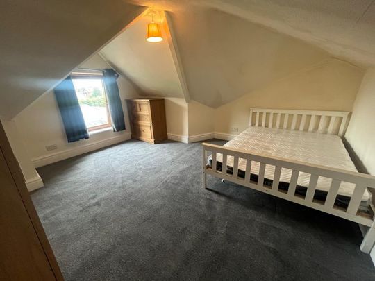 1 bedroom in a house share to rent - Photo 1