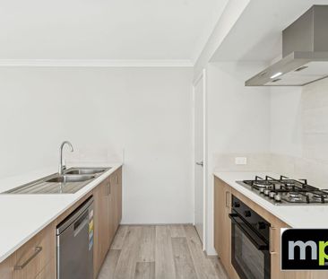 Modern & Connected Community - Photo 3