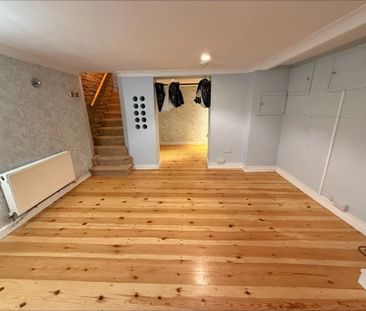 2 bedroom terraced house to rent - Photo 6