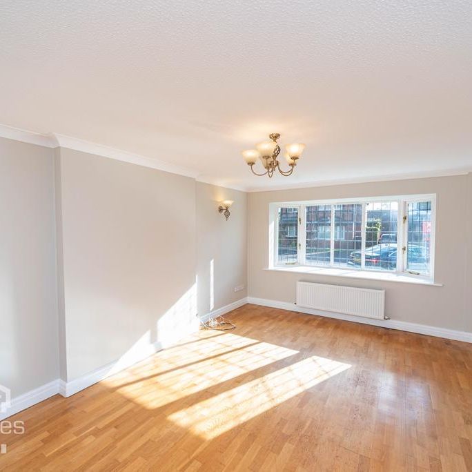 4 bedroom detached house to rent - Photo 1