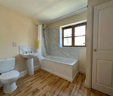 2 bedroom semi-detached house to rent - Photo 5