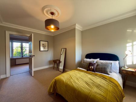 4 bedroom semi-detached house to rent - Photo 4