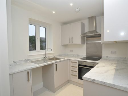 Flat to rent on - Photo 3